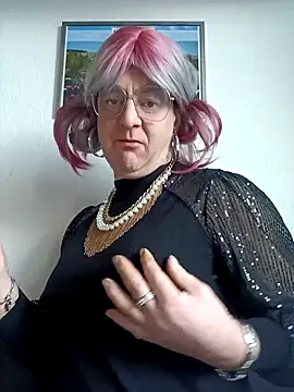 Snapshot of sexynadinets89 chatting on 03/06/25, 06:41 sexynadinets89 online show from 03/06/25, 06:41