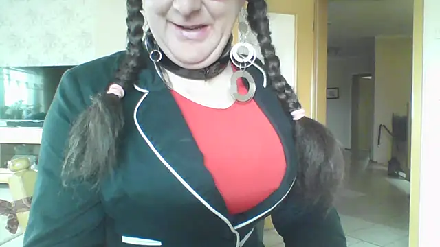 Snapshot of sexynadinets89 chatting on 09/10/25, 10:59 sexynadinets89 online show from 09/10/25, 10:59