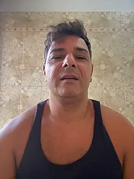 Snapshot of SecretlyDD chatting on 09/20/25, 05:41 SecretlyDD online show from 09/20/25, 05:41