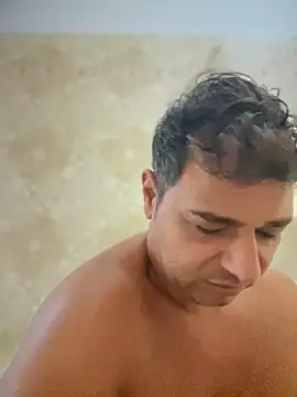 Snapshot of SecretlyDD chatting on 09/22/25, 07:32 SecretlyDD online show from 09/22/25, 07:32