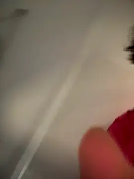 Snapshot of SecretlyDD chatting on 10/10/25, 06:34 SecretlyDD online show from 10/10/25, 06:34