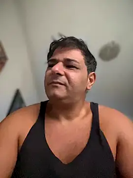 Snapshot of SecretlyDD chatting on 10/14/25, 07:42 SecretlyDD online show from 10/14/25, 07:42