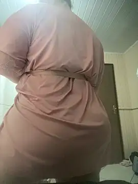 pAuLa - online show from 02/18/25, 10:14