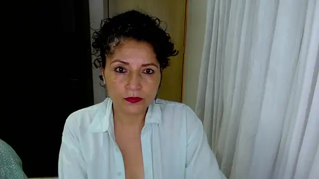 arianna ros3 online show from 05/13/26, 02:31
