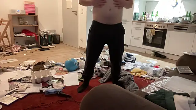 Snapshot of Mister_Musterman chatting on 12/16/24, 05:54 Mister Musterman online show from 12/16/24, 05:54