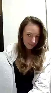 KattyLuuu online show from 12/18/24, 05:52