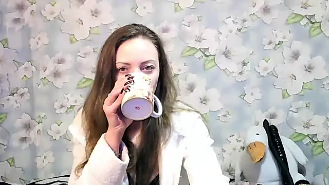 KattyLuuu online show from 03/22/25, 08:59