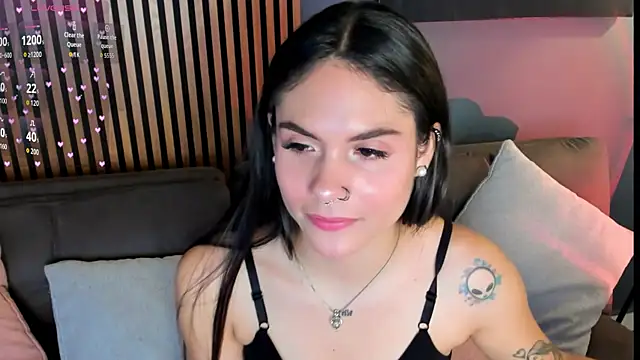 Gaby Ferrer online show from 10/07/25, 02:03