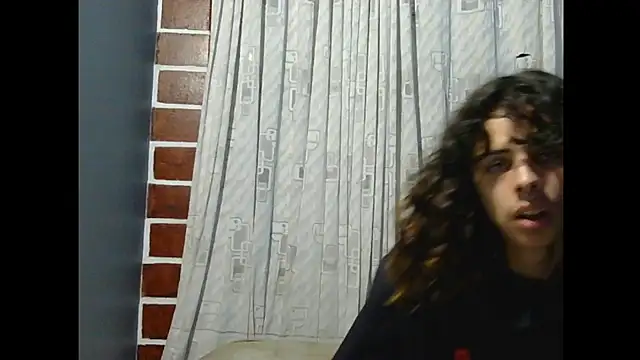 Snapshot of HotCakesuwu chatting on 01/15/25, 04:04 HotCakesuwu online show from 01/15/25, 04:04