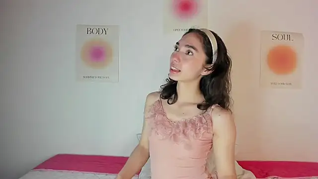 Snapshot of Ana_is_from_Heaven chatting on 09/20/25, 05:30 Ana is from Heaven online show from 09/20/25, 05:30