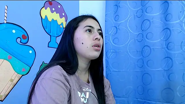 Snapshot of sweetfantacies18 chatting on 03/10/25, 12:51 sweetfantacies18 online show from 03/10/25, 12:51