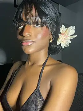 Snapshot of Zizi-campbel chatting on 01/29/25, 04:58 Zizi-campbel online show from 01/29/25, 04:58