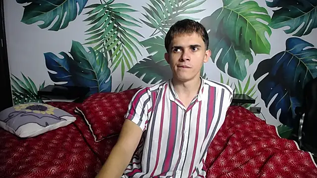 Snapshot of Gurvinder_1 chatting on 03/12/25, 03:29 Gurvinder 1 online show from 03/12/25, 03:29