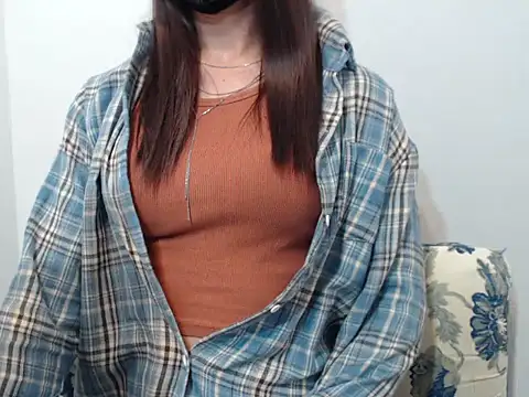 Snapshot of Mistress_Viktoria chatting on 01/13/26, 05:35 Mistress Viktoria online show from 01/13/26, 05:35