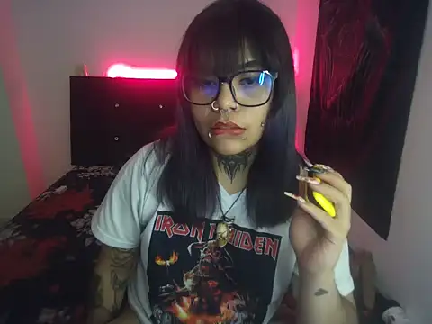 Snapshot of Eta_carinae chatting on 01/09/25, 03:04 Eta carinae online show from 01/09/25, 03:04
