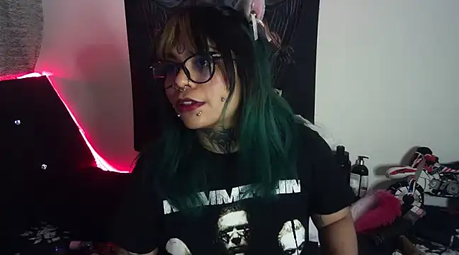 Snapshot of Eta_carinae chatting on 03/12/25, 03:57 Eta carinae online show from 03/12/25, 03:57