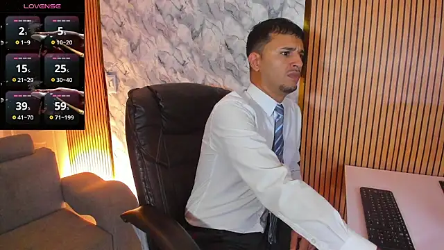 Hideintheoffice online show from 10/27/25, 10:58