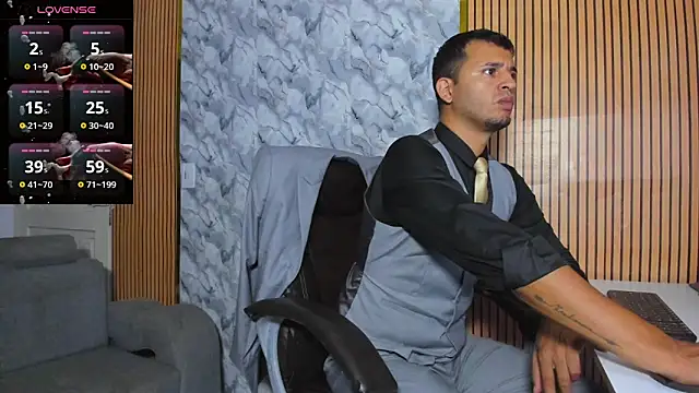 Hideintheoffice online show from 11/25/25, 10:59