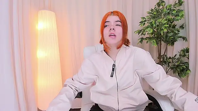 Snapshot of Maddy_bennet chatting on 02/20/25, 10:27 Maddy bennet online show from 02/20/25, 10:27