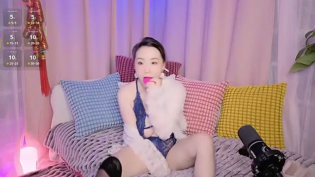 Snapshot of baobaomiqi_linger chatting on 02/10/25, 02:08 baobaomiqi linger online show from 02/10/25, 02:08