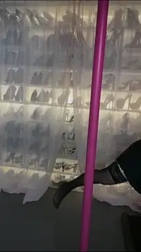 Snapshot of baobaomiqi_linger chatting on 09/11/25, 05:13 baobaomiqi linger online show from 09/11/25, 05:13