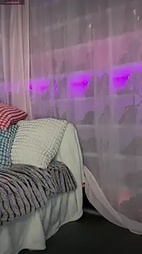 Snapshot of baobaomiqi_linger chatting on 10/11/25, 04:38 baobaomiqi linger online show from 10/11/25, 04:38