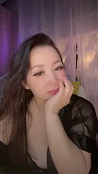 Snapshot of baobaomiqi_linger chatting on 10/23/25, 04:17 baobaomiqi linger online show from 10/23/25, 04:17