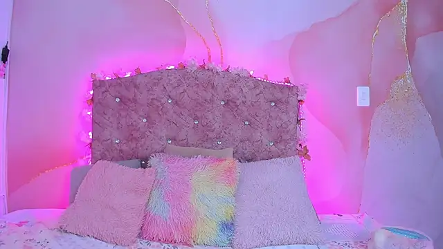 vivi  dol  online show from 02/15/25, 07:06