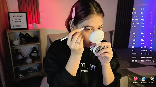 Snapshot of Fresita_Rosita chatting on 09/30/25, 12:54 Fresita Rosita online show from 09/30/25, 12:54