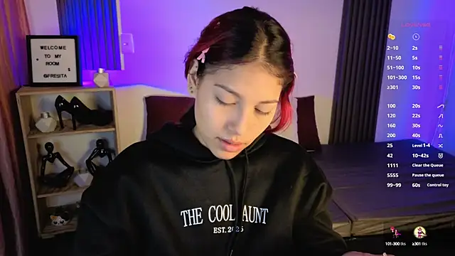 Snapshot of Fresita_Rosita chatting on 10/16/25, 12:17 Fresita Rosita online show from 10/16/25, 12:17