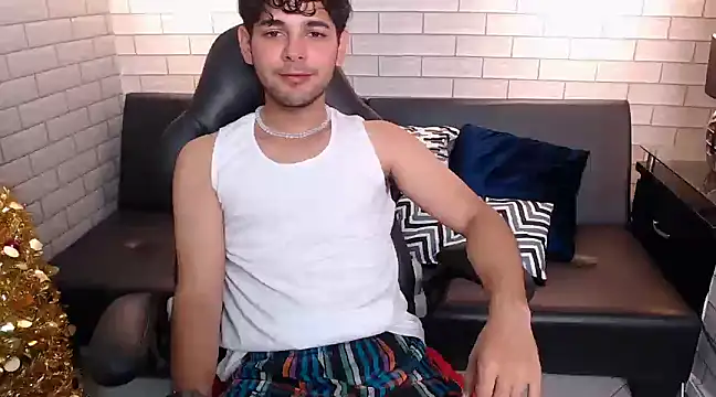 Snapshot of Samir_bear chatting on 12/27/24, 12:56 Samir bear online show from 12/27/24, 12:56