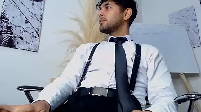 Snapshot of Samir_bear chatting on 01/08/25, 04:00 Samir bear online show from 01/08/25, 04:00