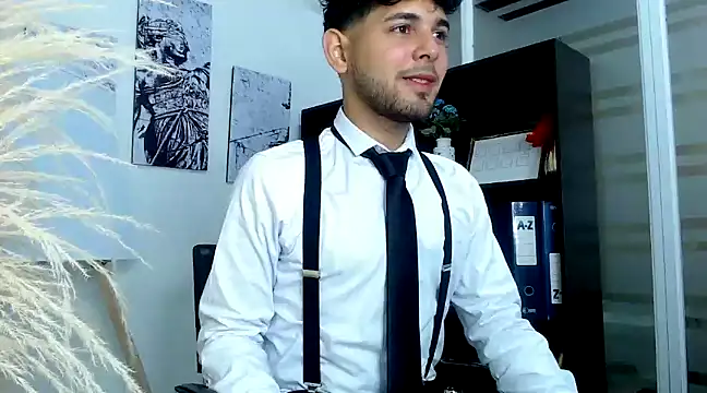 Snapshot of Samir_bear chatting on 01/15/25, 12:47 Samir bear online show from 01/15/25, 12:47