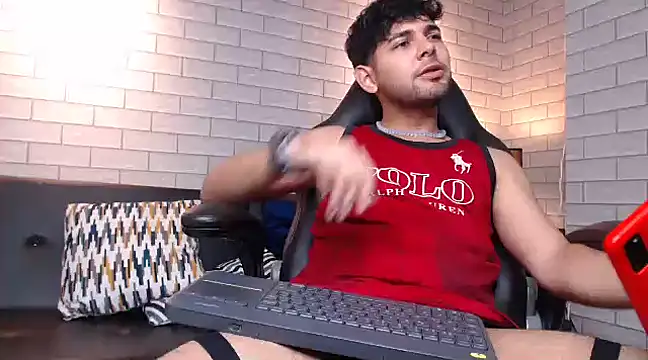 Snapshot of Samir_bear chatting on 01/29/25, 12:13 Samir bear online show from 01/29/25, 12:13