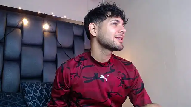 Snapshot of Samir_bear chatting on 03/10/25, 12:37 Samir bear online show from 03/10/25, 12:37