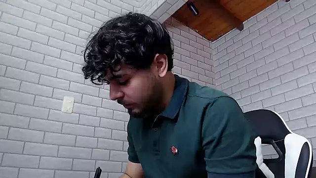 Snapshot of Samir_bear chatting on 09/22/25, 12:51 Samir bear online show from 09/22/25, 12:51