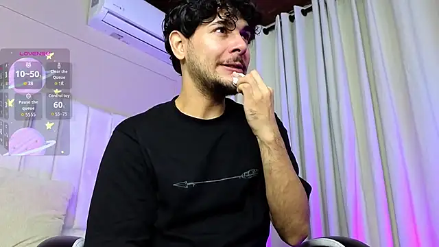 Snapshot of Samir_bear chatting on 09/23/25, 12:30 Samir bear online show from 09/23/25, 12:30