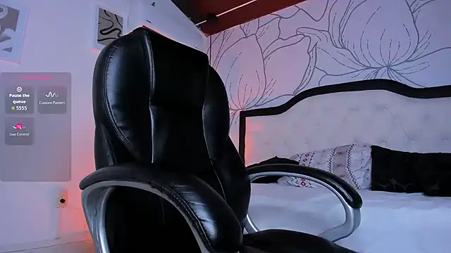 Snapshot of Samir_bear chatting on 10/16/25, 01:45 Samir bear online show from 10/16/25, 01:45