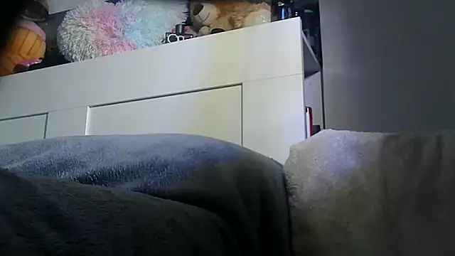 teek1234 1 online show from 11/12/25, 05:08