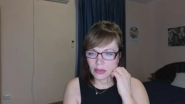 Miss Moren online show from 11/23/25, 10:37