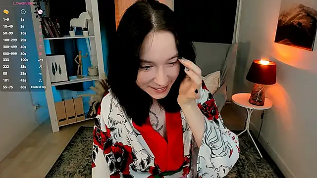 lilithlunna online show from 09/28/25, 10:04