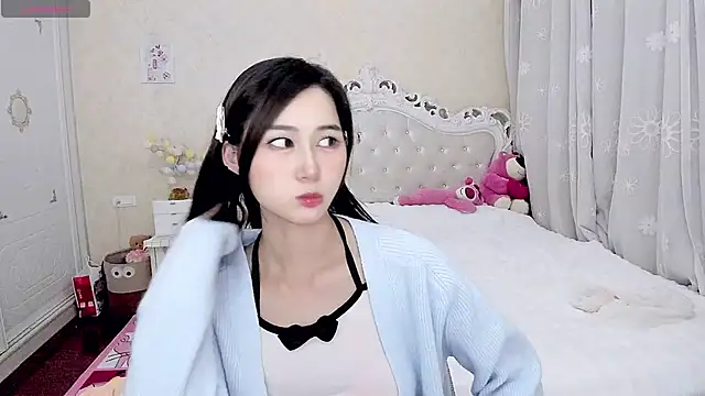 Snapshot of Tomakto chatting on 01/04/25, 10:38 Tomakto online show from 01/04/25, 10:38