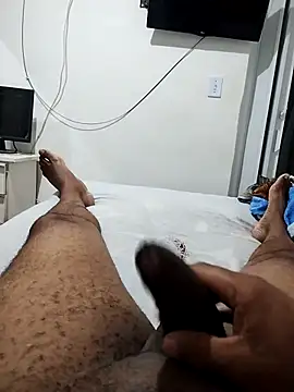 Snapshot of lucasquirao1234 chatting on 10/08/25, 09:29 lucasquirao1234 online show from 10/08/25, 09:29