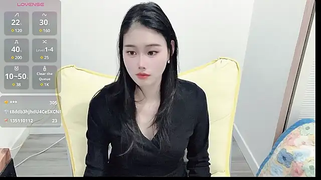 Snapshot of LILI-Baobei chatting on 01/15/25, 05:26 LILI-Baobei online show from 01/15/25, 05:26