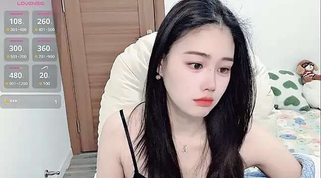 Snapshot of LILI-Baobei chatting on 03/04/25, 03:11 LILI-Baobei online show from 03/04/25, 03:11