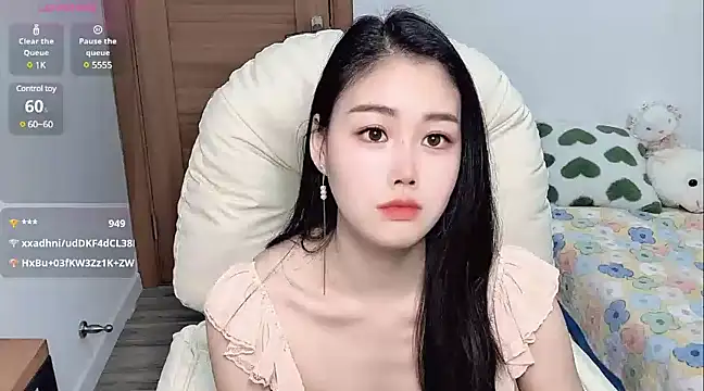 Snapshot of LILI-Baobei chatting on 03/20/25, 05:46 LILI-Baobei online show from 03/20/25, 05:46