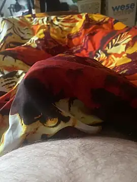 Snapshot of makedaddyhappy6 chatting on 12/18/25, 10:21 makedaddyhappy6 online show from 12/18/25, 10:21