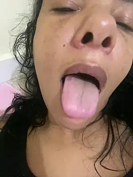 Snapshot of briannaa557 chatting on 12/22/24, 09:44 briannaa557 online show from 12/22/24, 09:44