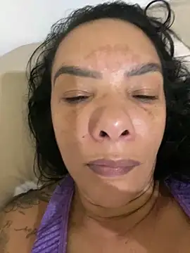 Snapshot of briannaa557 chatting on 01/10/25, 09:44 briannaa557 online show from 01/10/25, 09:44