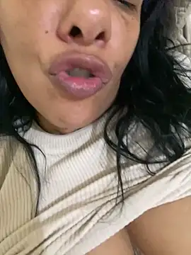 Snapshot of briannaa557 chatting on 01/12/25, 11:28 briannaa557 online show from 01/12/25, 11:28